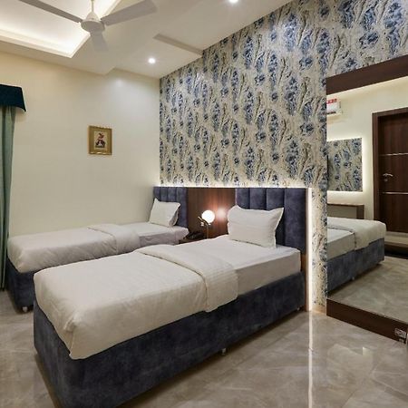 אחמדנגר Hotel Rose Gold מראה חיצוני תמונה