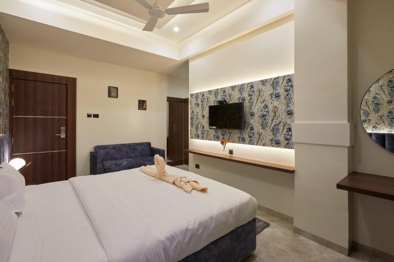 אחמדנגר Hotel Rose Gold מראה חיצוני תמונה