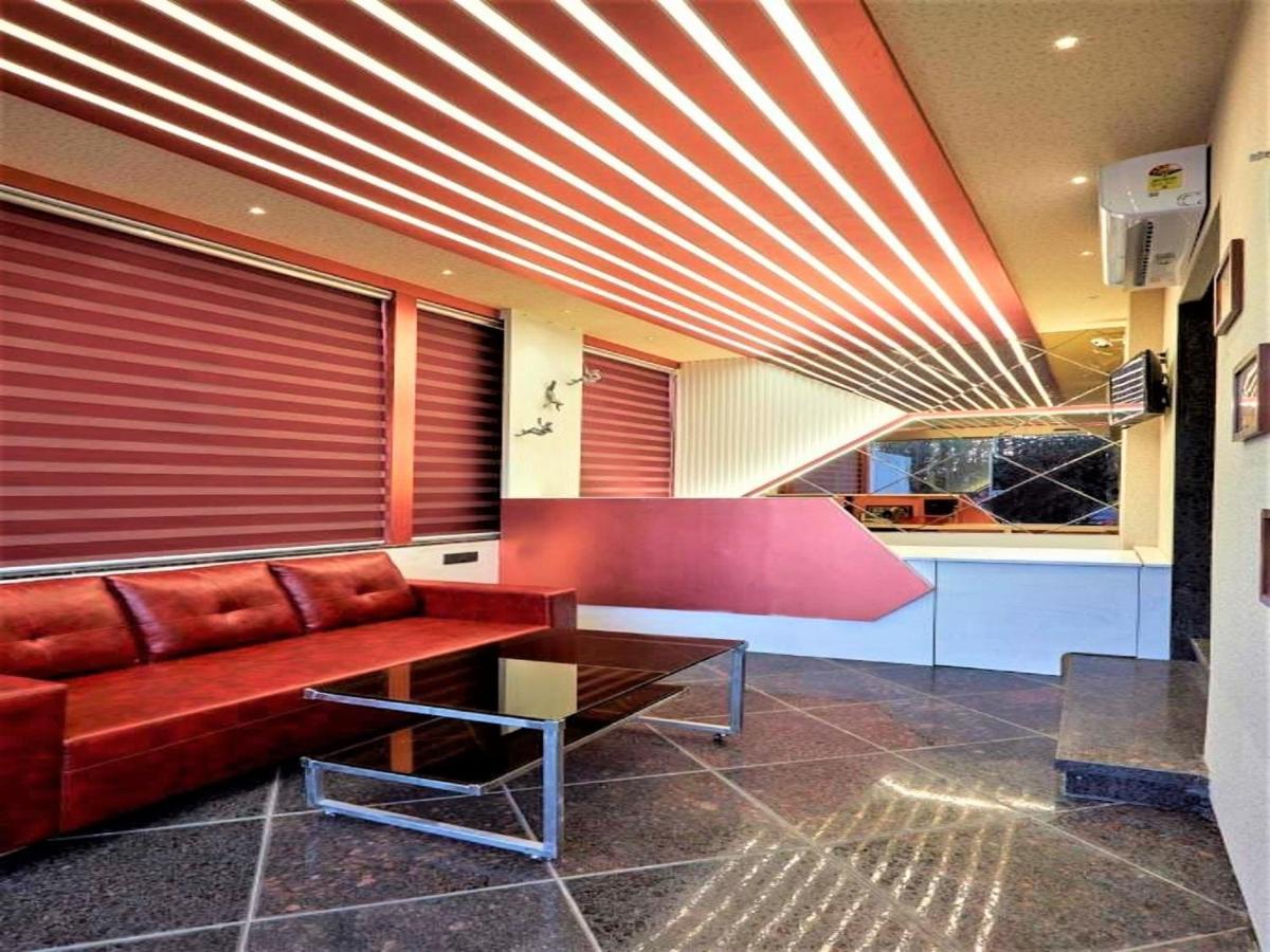 אחמדנגר Hotel Rose Gold מראה חיצוני תמונה