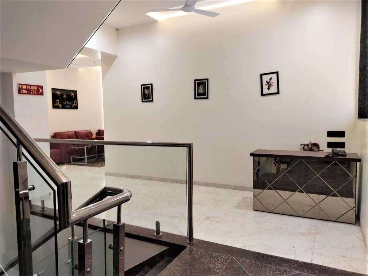 אחמדנגר Hotel Rose Gold מראה חיצוני תמונה